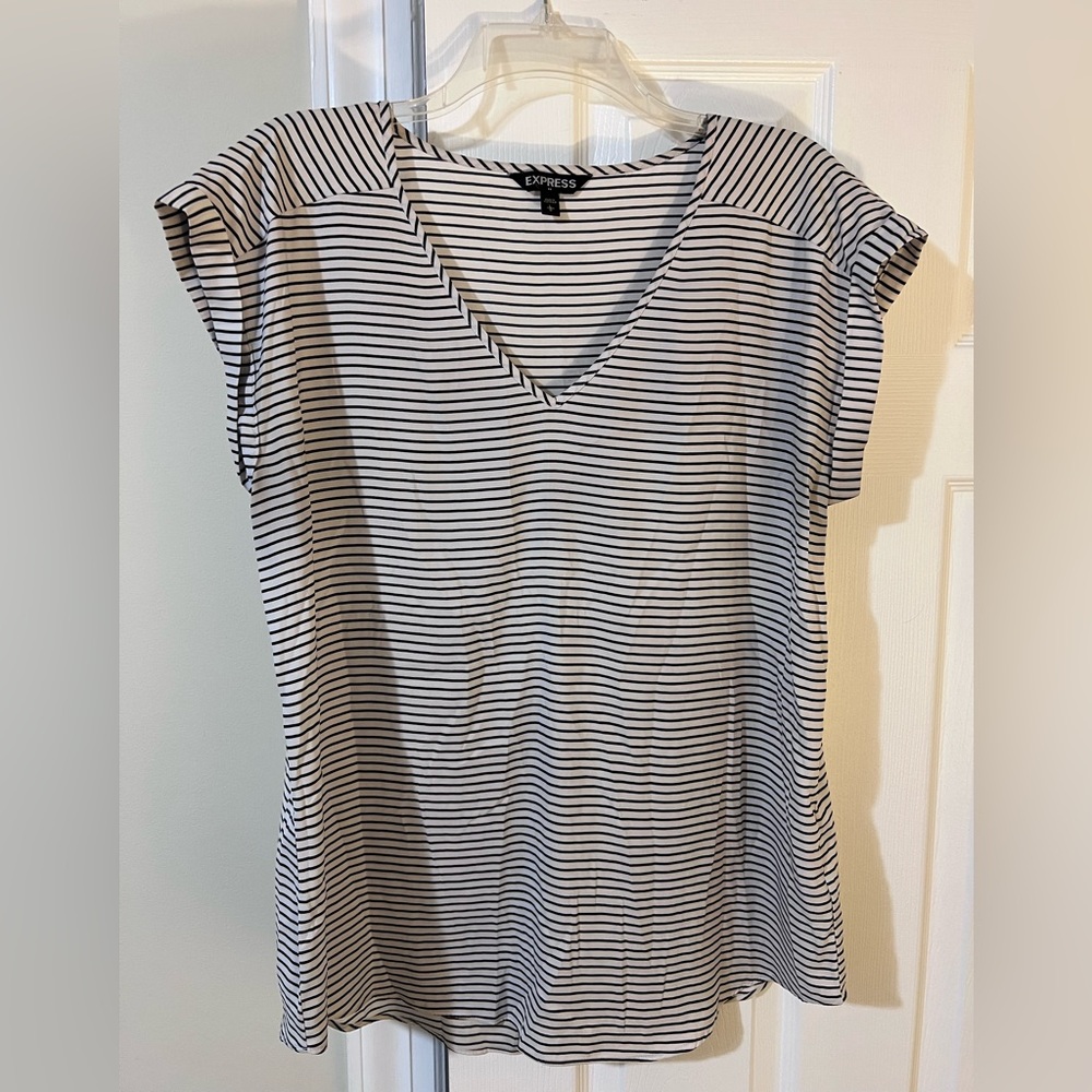 EXPRESS - Black & White Striped Blouse